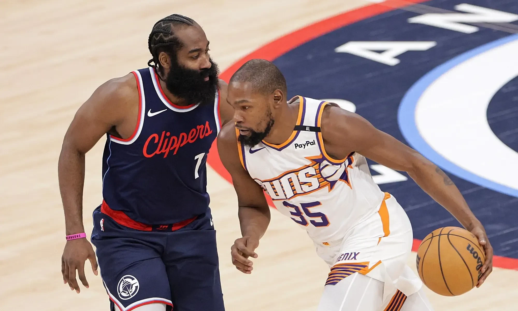 关于洛杉矶快船发布备战花絮，今夜强势反弹，社区盾任务艰巨，更衣室氛围转暖的信息-九游电竞