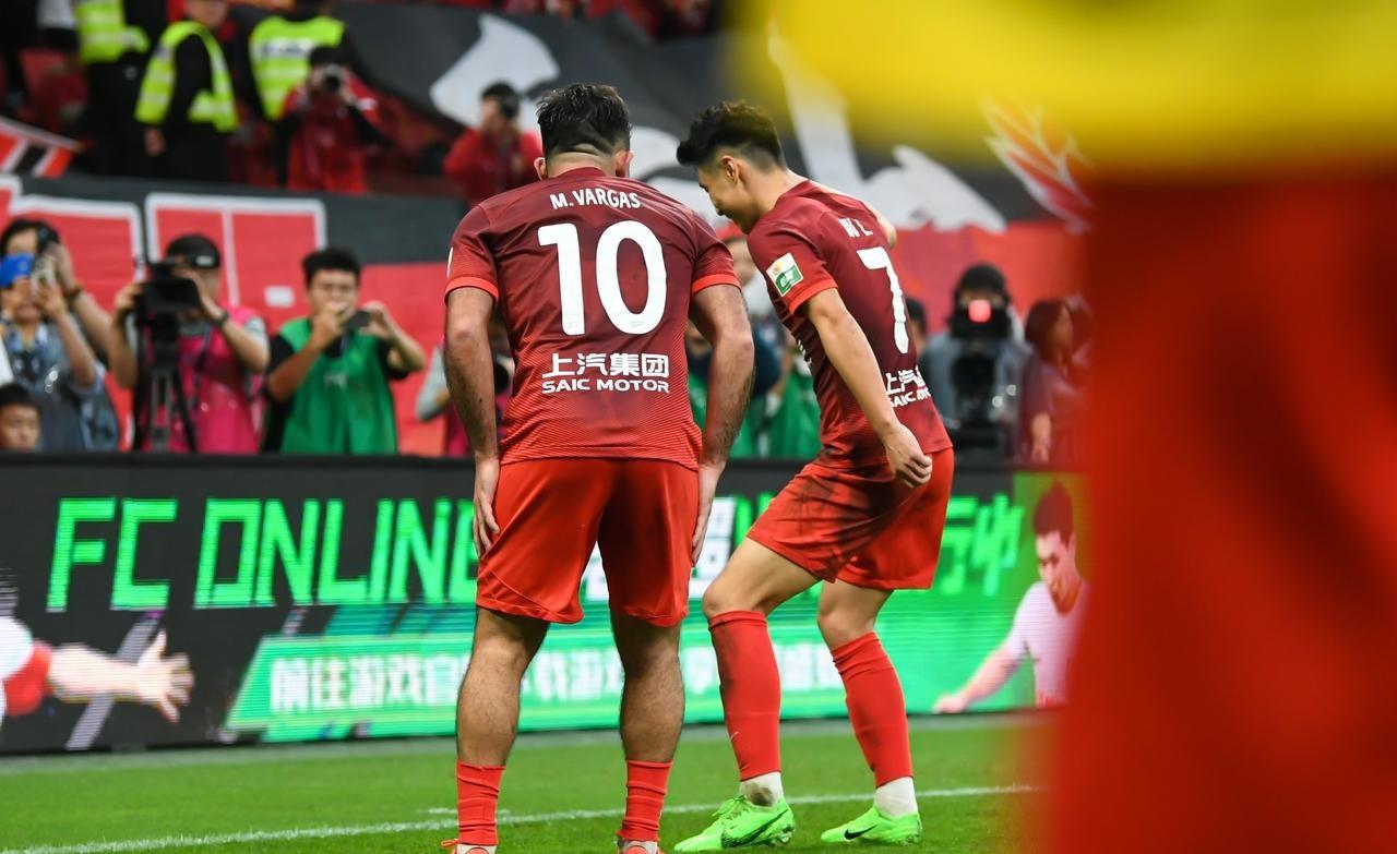 赛前亚冠焦点战，广东宏远豪取连胜，赛场秩序良好，轮换策略成焦点 -九游网页版